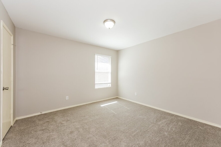 Building Photo - 1017 Maidenhair Ln