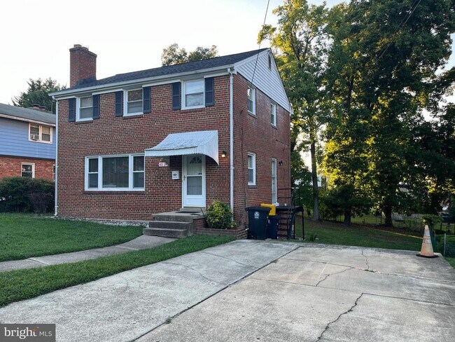 Building Photo - 6518 8th Ave