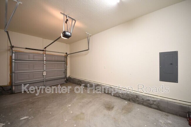 Building Photo - 2220 Decatur St