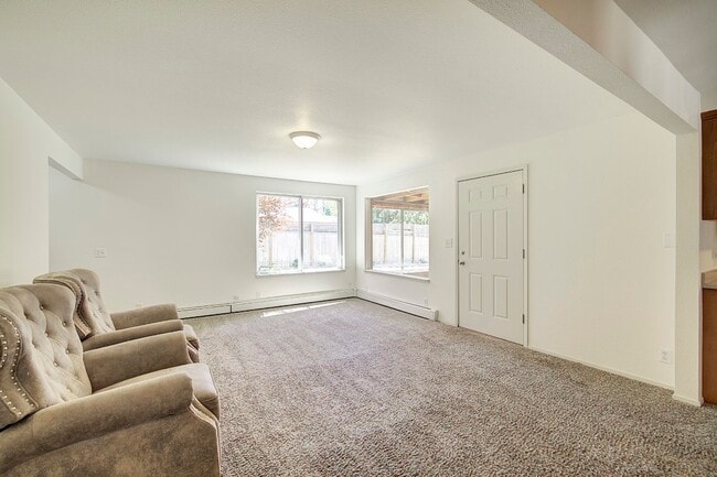 Building Photo - 3Bd/1.75Ba Edmonds House
