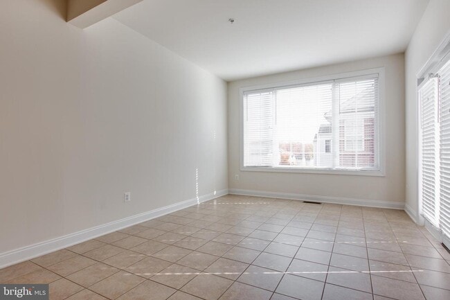 Building Photo - 7757 Crystal Brook Way