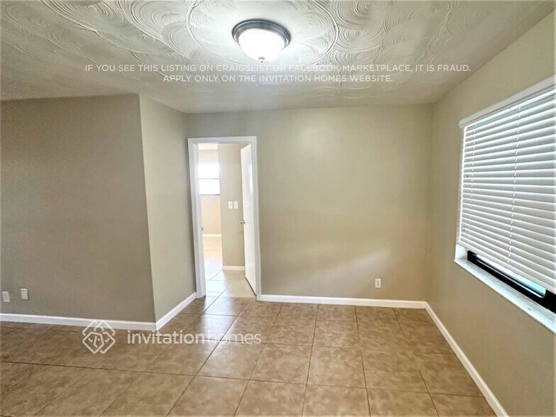 Building Photo - 5355 Fox Valley Trail