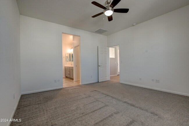 Building Photo - 15717 W Polk St