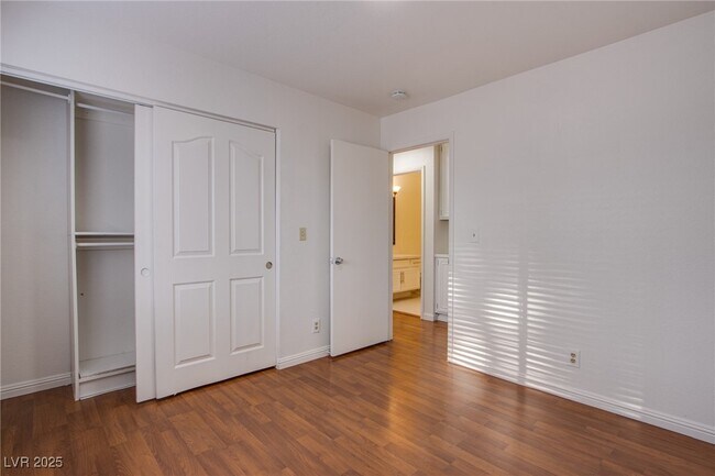 Building Photo - 6726 Paljay Ct