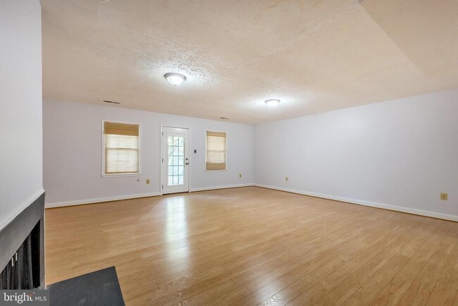 Building Photo - 7603 Heatherton Ln