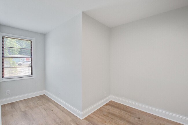 Building Photo - 7221 Patricia Dr