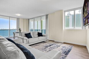 Building Photo - 601 NE 23rd St