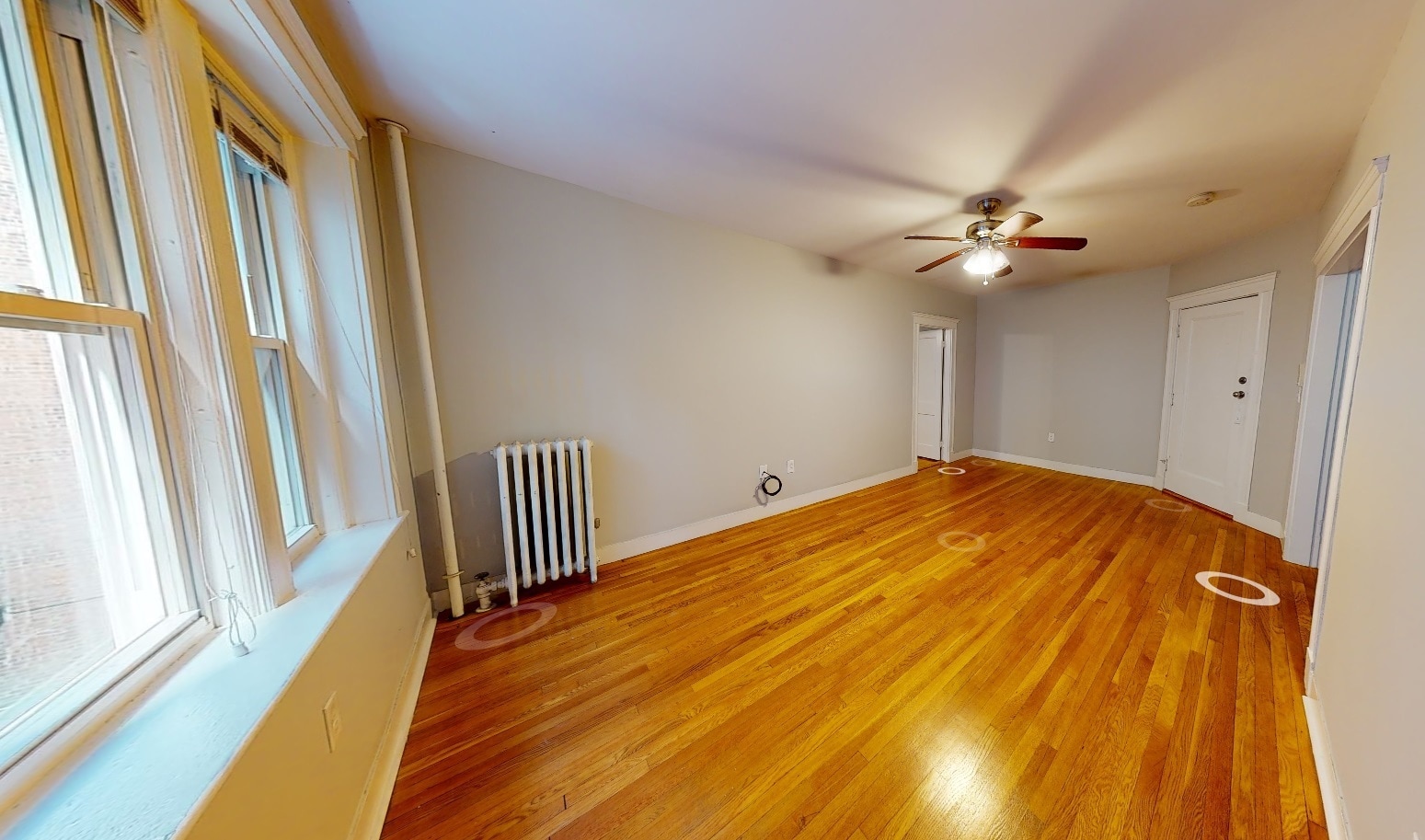 Building Photo - 3 Gray Gdns W