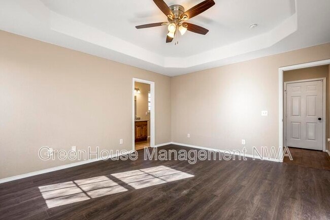 Building Photo - 2705 SW Greensprings Rd