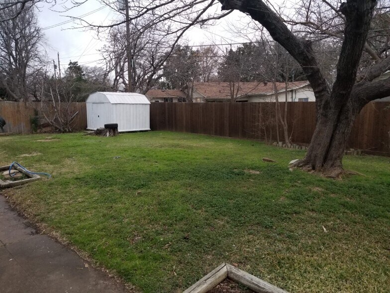 Building Photo - 3711 Stafford St