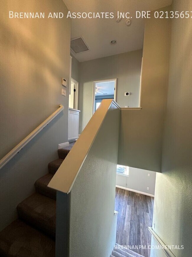 Building Photo - 1165 Latigo Cove