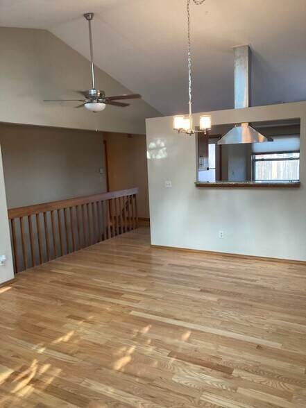 Building Photo - 5887 Granby Hill Dr