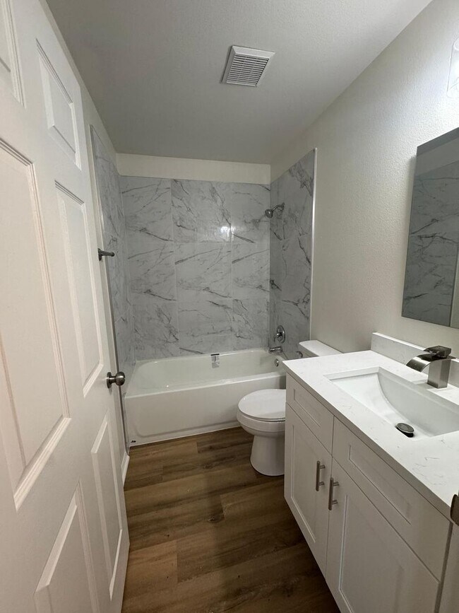 Building Photo - Single Family Home - Orlando