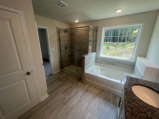 Building Photo - Fantastic Property in Troutman