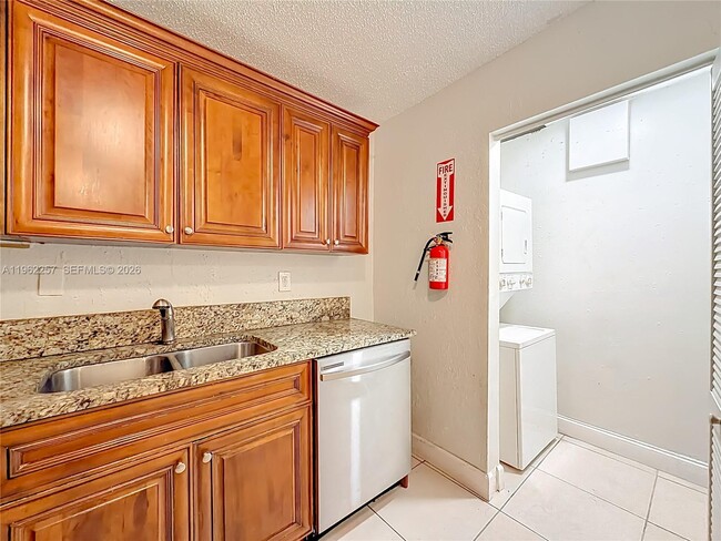 Building Photo - 2751 NW 58th Terrace