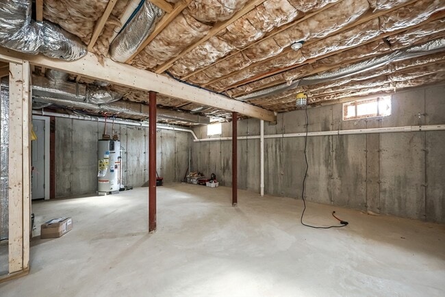 Building Photo - 14 Paige Hill Rd