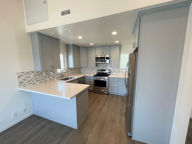 Building Photo - Oxnard Shores- Completely Remodeled & Step...