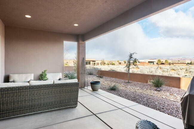 Building Photo - Stunning home with Unobstructed Panoramic Views of Pine Valley Mountain —  6-Month Lease Only