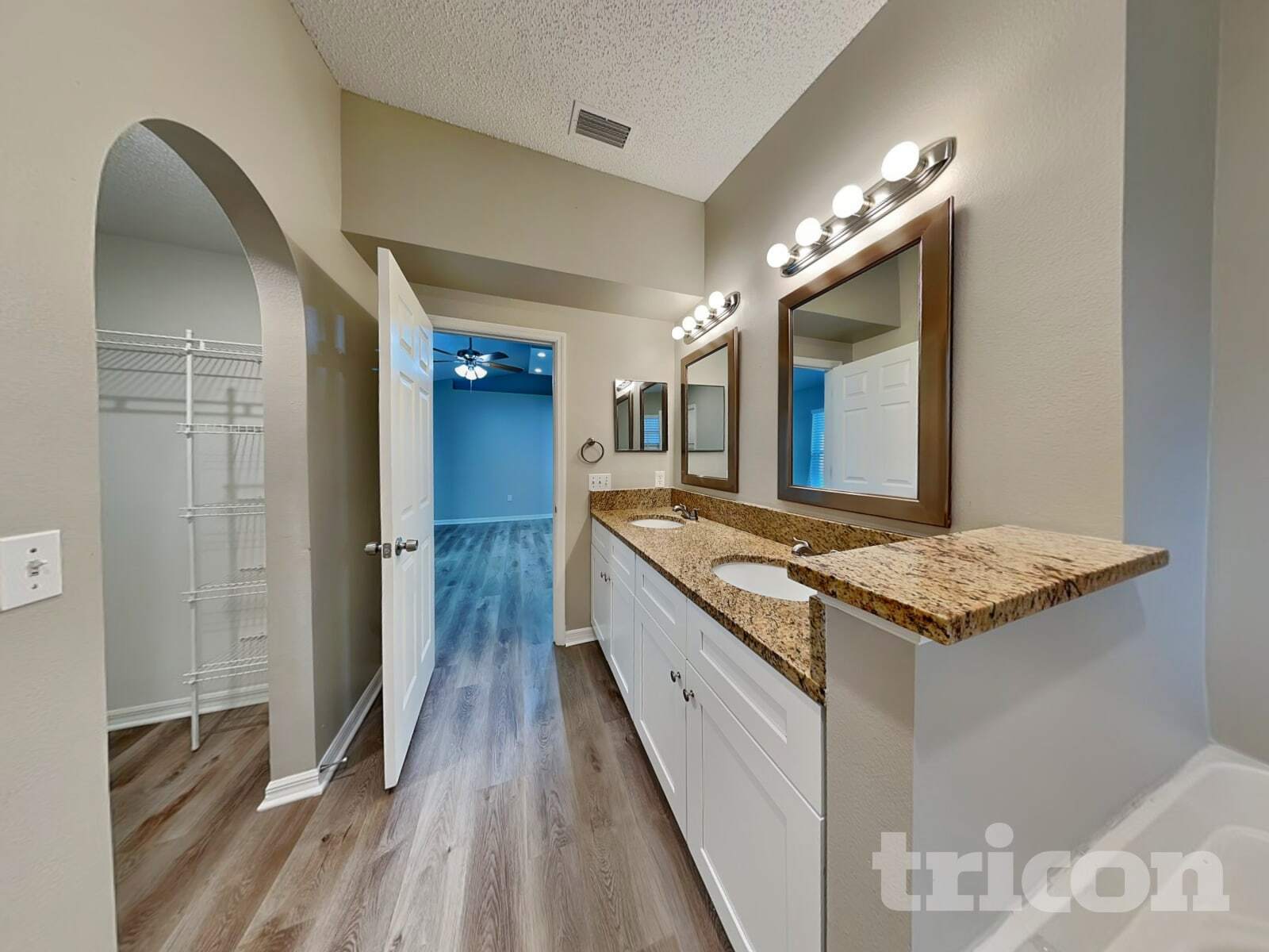 Building Photo - 649 Doe Cove Pl