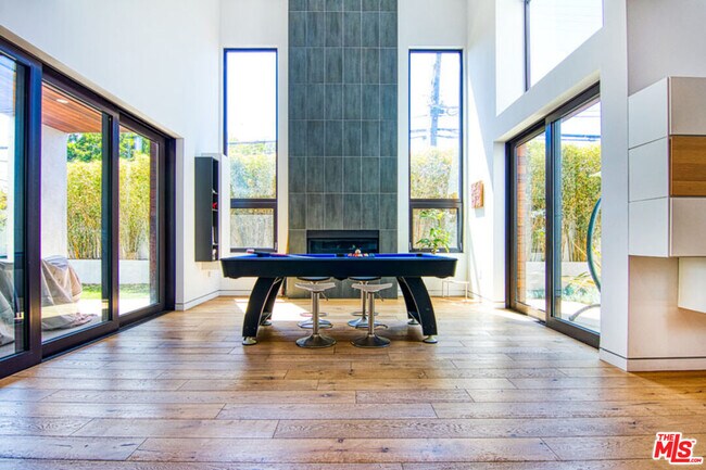 Building Photo - 2345 27th St