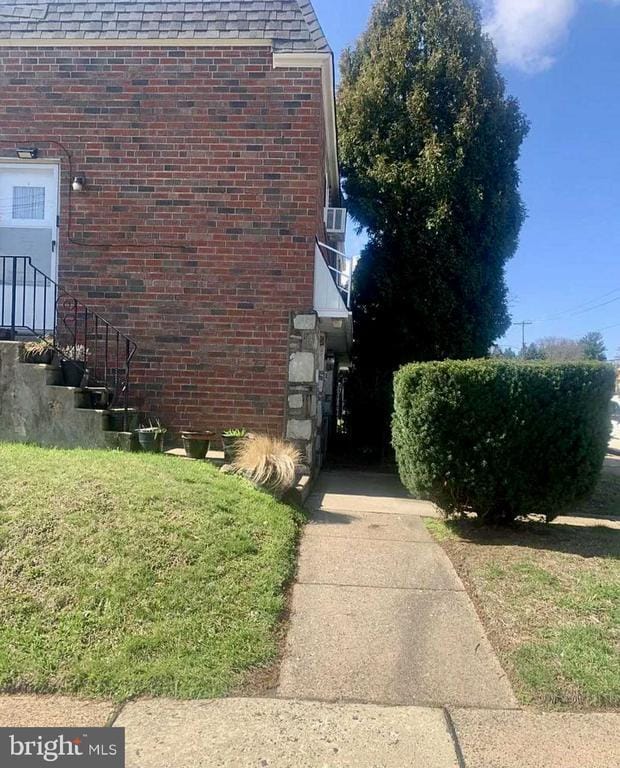 Building Photo - 7631 Algon Ave