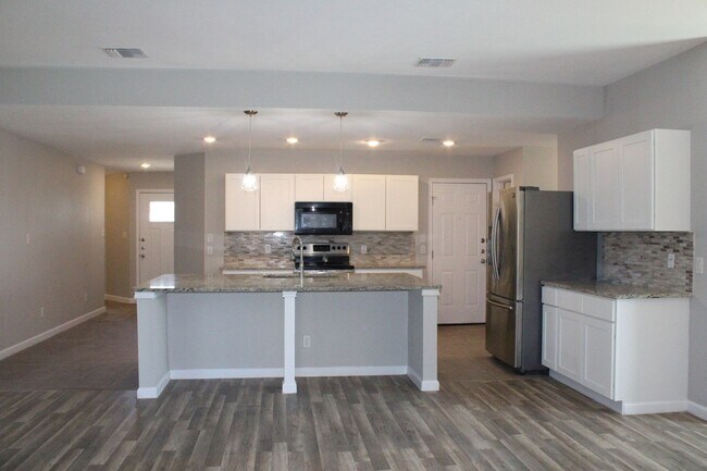 Building Photo - Meadow Brook