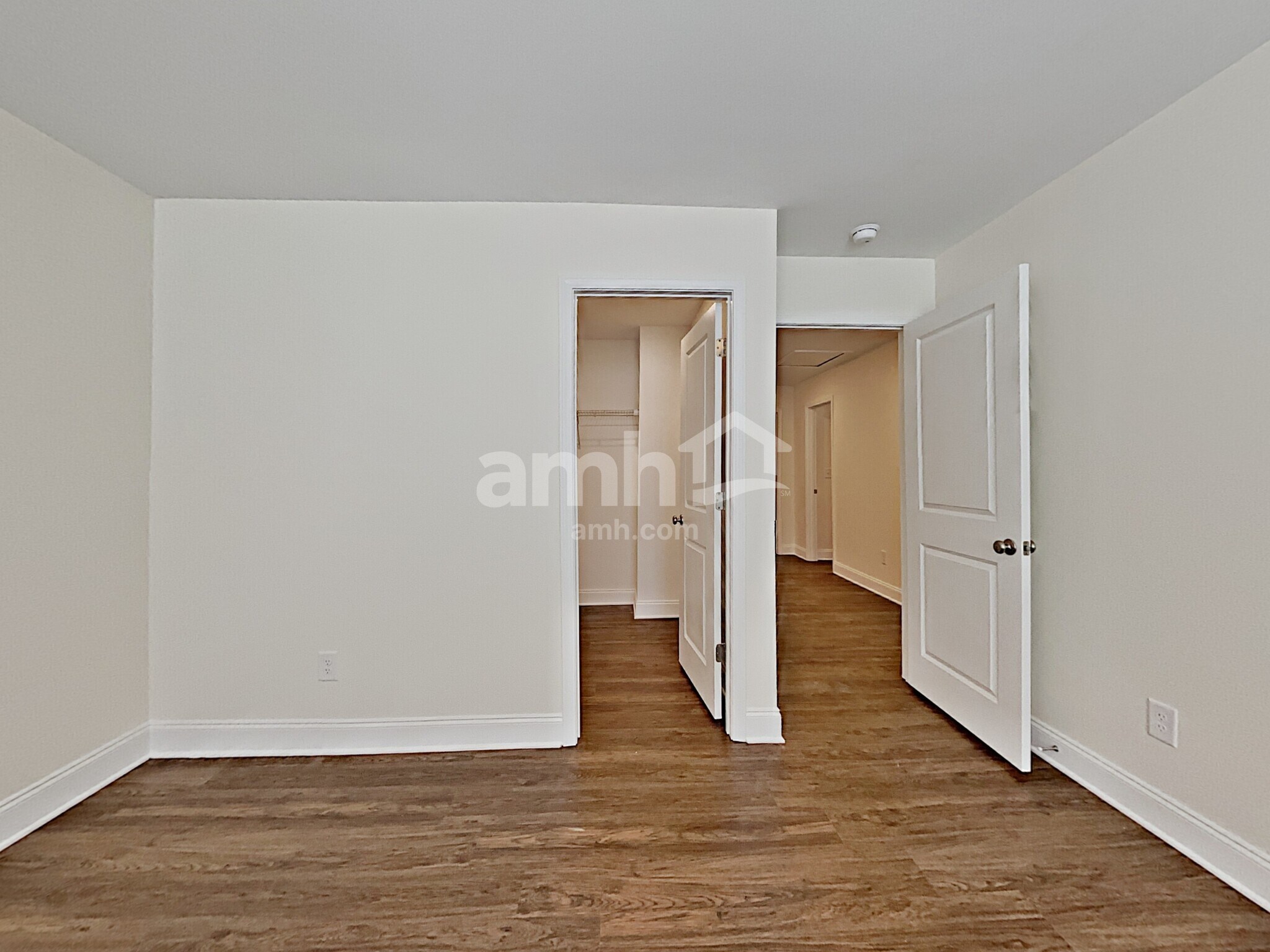 Building Photo - 124 Lindridge Dr