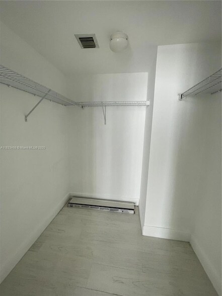Building Photo - 1250 S Miami Ave