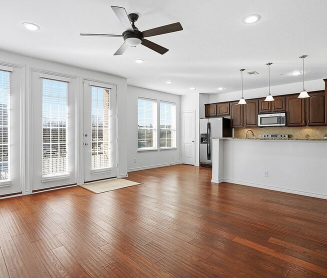 Building Photo - 950 Henderson St