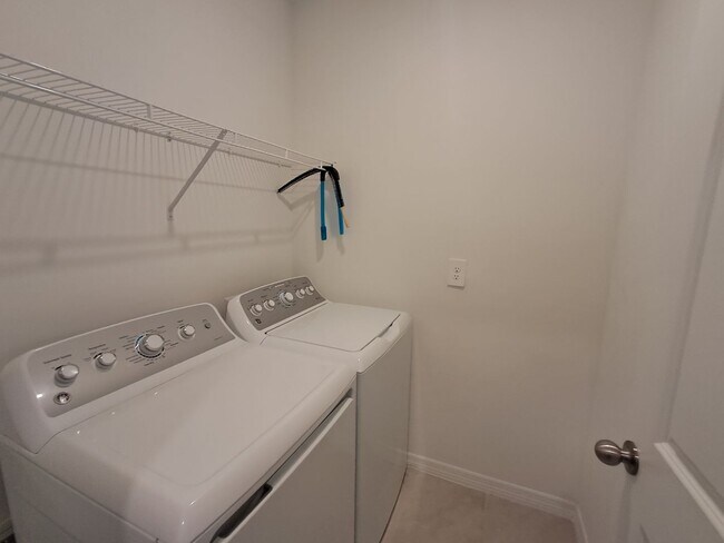 Building Photo - 12232 Amber Waves Rd