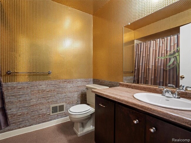 Building Photo - 27689 Echo Valley W