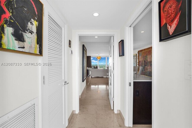 Building Photo - 511 Bayshore Dr