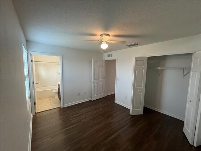 Building Photo - 295 Flower Ln
