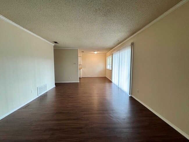 Building Photo - 5905 Burrough Dr