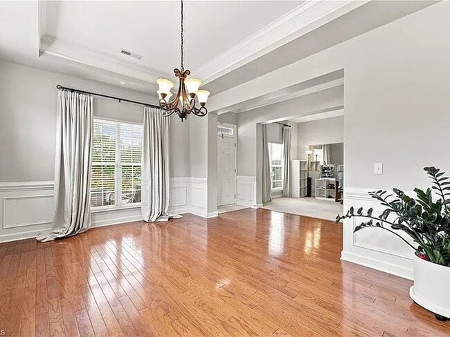 Building Photo - Lease OR Lease to Own