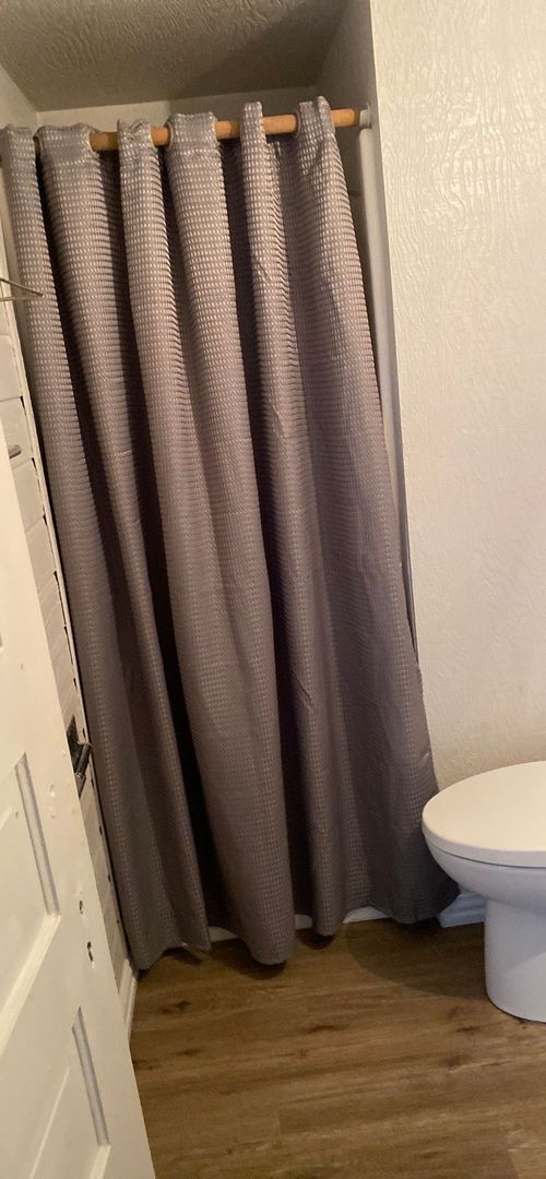 Building Photo - Cozy Home