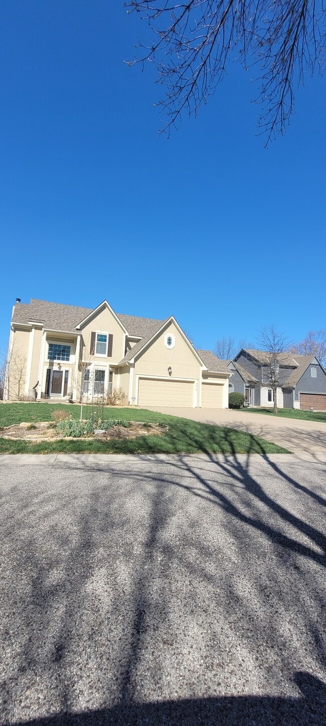 Primary Photo - Fruitfully ready for your move in!