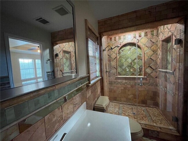 Building Photo - 102 Brentwood Dr