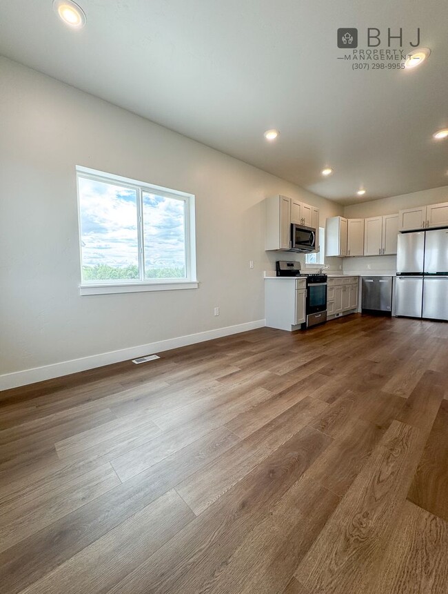 Building Photo - BRAND NEW! 2 BED/ 2BATH Dog Friendly Twin ...
