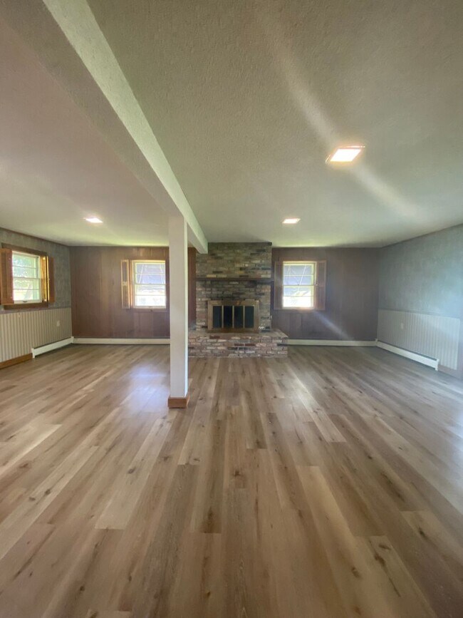 Building Photo - $2,200 | 4 Bedroom, 2 Bathroom Multi Floor House | No Pets | Available for August 1st, 2026 Move In!