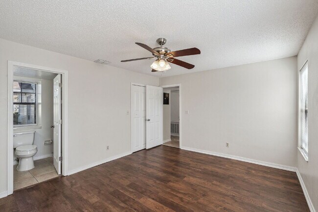 Building Photo - Spacious 3-Bedroom, 2-Bath Oasis in the Heart of Kissimmee!