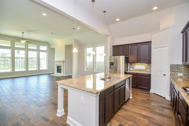 Building Photo - 15234 Ashbrook Dove Ln
