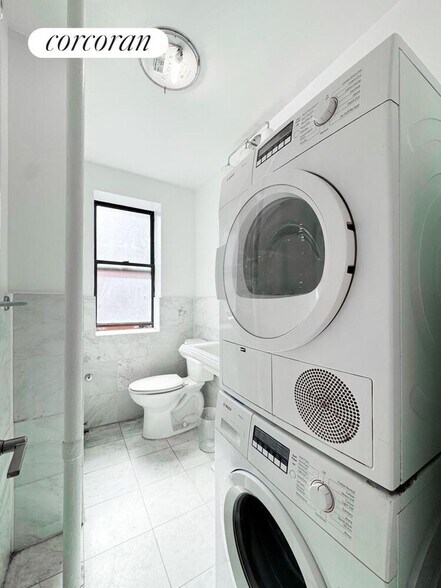 Building Photo - 567 W 125th St