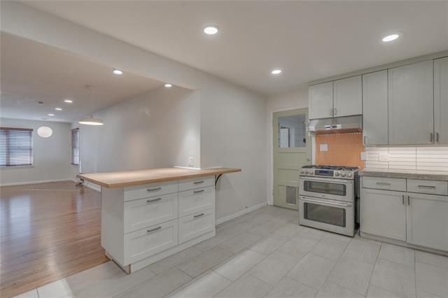 Building Photo - 3273 Lackland Rd