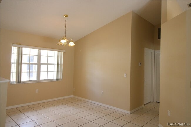 Building Photo - 2864 N Churchill Way