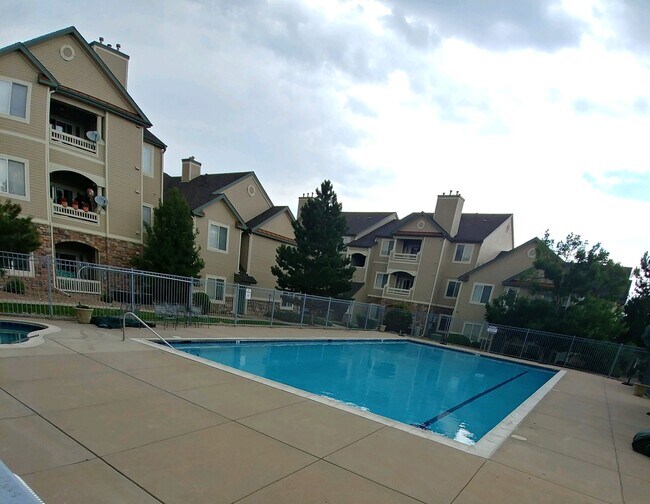 Building Photo - 9390 W Chatfield Pl