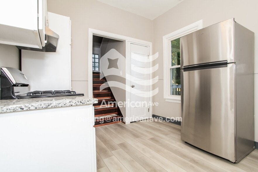 Building Photo - 1836 Goodman Ave