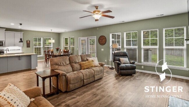 Building Photo - 100 Sago Palm Dr