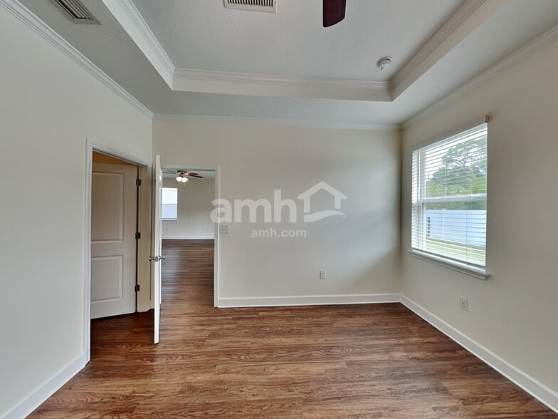 Building Photo - 509 Pine Terrace Dr
