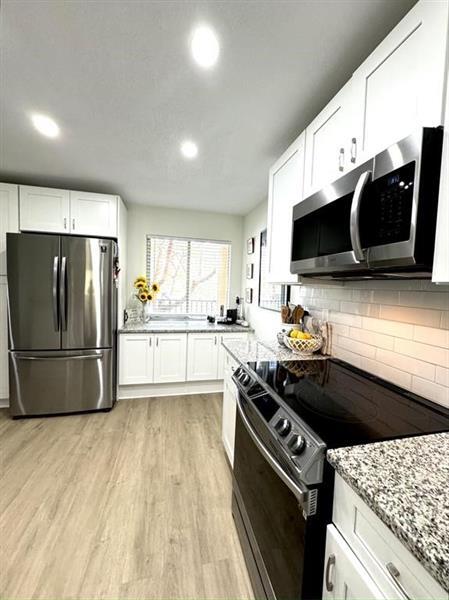 Building Photo - 2208 S Cypress Bend Dr
